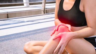 ¡Adiós para siempre a la inflamación de rodillas! Ahorra dinero con esta infusión natural: se prepara fácil y rápido