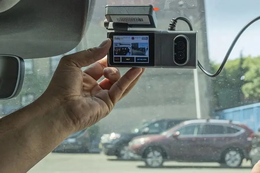 Instalan cámaras de seguridad en taxis de Nueva York: conductores deben pagar este monto mensual a las compañías