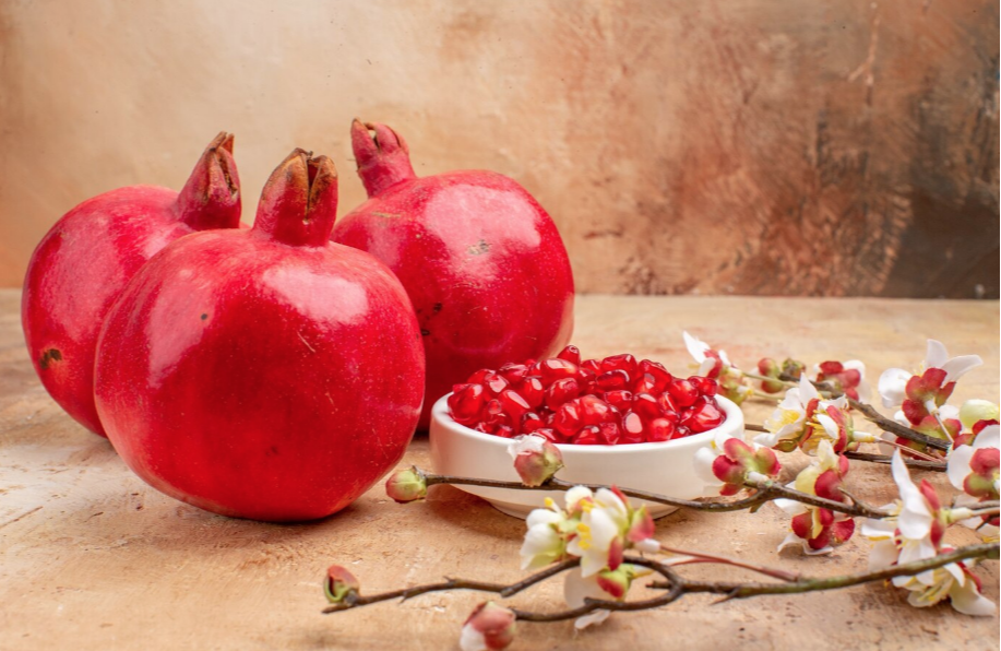 Mejora tu sistema inmunológico y baja la presión arterial: no podrás creer los milagros que logras con las cáscaras de esta popular fruta