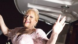 Amor de otros tiempos: Nancy Álvarez revive el romance que la conquistó a los 60 y se prepara para su aniversario 13