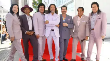 Los Bukis dedican su estrella en el Paseo de la Fama a los inmigrantes: Estamos con ustedes Los Bukis dedican su estrella en el Paseo de la Fama a los inmigrantes: Estamos con ustedes