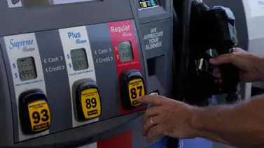 Casi 40 centavos por galón: los impuestos que elevan el precio de la gasolina en Florida Casi 40 centavos por galón: los impuestos que elevan el precio de la gasolina en Florida