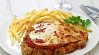 ¡Mejor que en Italia! Prepara esta fabulosa milanesa napolitana como un gran chef: la receta es sencilla y con pocos ingredientes ¡Mejor que en Italia! Prepara esta fabulosa milanesa napolitana como un gran chef: la receta es sencilla y con pocos ingredientes