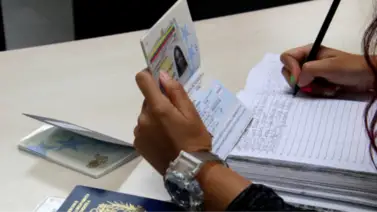 Saime advierte sobre gestores que ofrecen cédula y pasaporte a personas en el exterior: el trámite es solo presencial Saime advierte sobre gestores que ofrecen cédula y pasaporte a personas en el exterior: el trámite es solo presencial