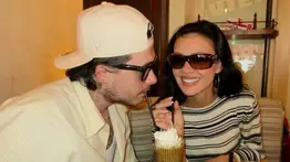 Guerra en la familia Beckham: Brooklyn se refugia con los Peltz en Saint-Tropez