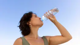 ¡Combate la ola de calor! Estas son las bebidas más eficaces que el agua por las altas temperaturas: evita una deshidratación letal