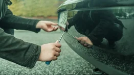 Texas bajo alerta por robos de placas: qué hacer si tú eres una víctima