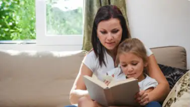 ¿Cómo los cuentos ayudan a los niños a superar situaciones de crisis? Lectura en tiempos difíciles ¿Cómo los cuentos ayudan a los niños a superar situaciones de crisis? Lectura en tiempos difíciles