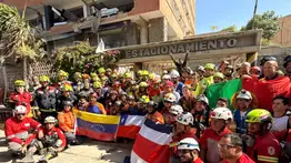 Imágenes tras el rescate de Hernán Gil: ocho días bajo los escombros en La Guaira