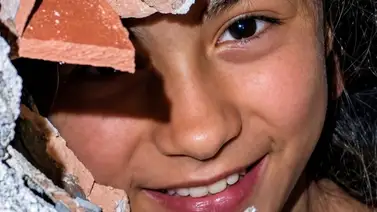 Fabiana, la niña rescatada de los escombros en La Guaira conmueve con su mensaje al mundo: video Fabiana, la niña rescatada de los escombros en La Guaira conmueve con su mensaje al mundo: video