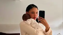 La modelo Nara Smith narra la batalla que enfrenta su pequeña hija Whimsy Lou