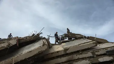 Rescatan a un hombre de los escombros en La Guaira y muere tras recibir oxígeno: detalles Rescatan a un hombre de los escombros en La Guaira y muere tras recibir oxígeno: detalles