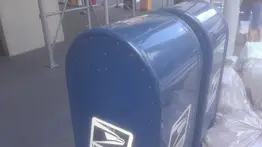Trabajadora de USPS tras las rejas por cuantioso robo de pagos de alquileres: revelan su meticuloso plan