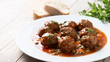 Solo en tres pasos: Receta para elaborar deliciosas y rendidoras albóndigas de pollo Solo en tres pasos: Receta para elaborar deliciosas y rendidoras albóndigas de pollo
