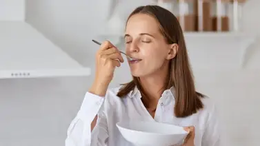 Evita comer entre horas: Estos son los alimentos saciantes ricos en proteína y fibra que debes incluir en la dieta Evita comer entre horas: Estos son los alimentos saciantes ricos en proteína y fibra que debes incluir en la dieta