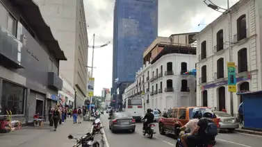 FAKE NEWS: edificio en Caracas supuestamente inclinado tras réplicas de este 10 de julio FAKE NEWS: edificio en Caracas supuestamente inclinado tras réplicas de este 10 de julio