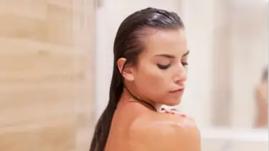 El mito del agua fría en el cabello: ¿por qué este clásico truco de belleza podría estar dañando tu melena? El mito del agua fría en el cabello: ¿por qué este clásico truco de belleza podría estar dañando tu melena?