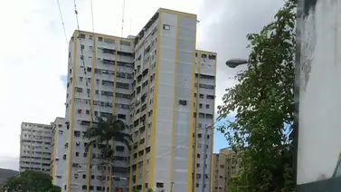 Más de 300 familias desalojadas en Caricuao por daños del terremoto: esto dicen los vecinos Más de 300 familias desalojadas en Caricuao por daños del terremoto: esto dicen los vecinos