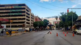 Sangrienta riña en Caracas: discutió con otro hombre y lo intentó degollar con un vidrio