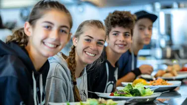 Comida gratis para menores de 18 años: Boston activa programa de alimentación sin requisitos Comida gratis para menores de 18 años: Boston activa programa de alimentación sin requisitos