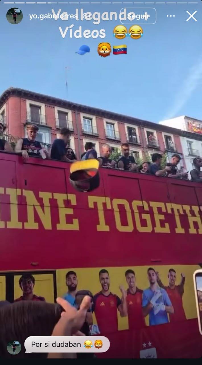 Conoce cómo llegó la gorra de Leones del Caracas a Víctor Muñoz