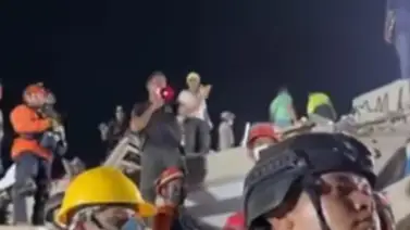 Avanzan operaciones de rescate tras hallar a personas presuntamente con vida en la OPP de La Guaira: 23 de julio Avanzan operaciones de rescate tras hallar a personas presuntamente con vida en la OPP de La Guaira: 23 de julio