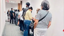 Juicios de inmigración masivos de hasta 100 personas: si no asistes podrías ser deportado de EEUU