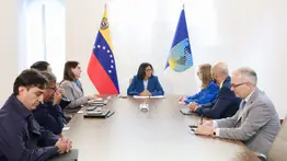Delcy Rodríguez acuerda hoja de ruta con el BID para reconstrucción de viviendas: los fondos contarán con todos los mecanismos de auditoría