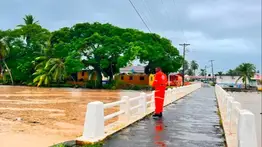 Alerta en el Darién: fuertes corrientes arrastran vehículos tras intensas lluvias