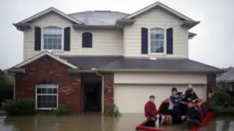 ¿Se te dañaron tus compras de SNAP por las lluvias en Texas? Sigue este paso a paso para reponer tus alimentos
