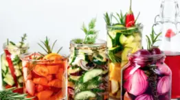 ¿Cómo hacer encurtidos caseros paso a paso? Guía de nutrición y cocina a bajo costo