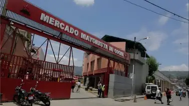 Mercado de Coche: incautan 1.600 cajas de frutas de contrabando y aprehenden a cinco hombre Mercado de Coche: incautan 1.600 cajas de frutas de contrabando y aprehenden a cinco hombre