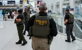 Agentes de ICE utilizan datos de vuelos domésticos para detener a inmigrantes que salen de Florida