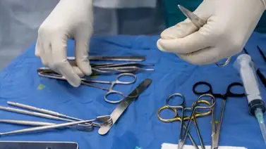 Joven murió tras realizarse cirugía estética en consultorio improvisado: sentencian a cirujano Joven murió tras realizarse cirugía estética en consultorio improvisado: sentencian a cirujano