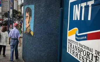 Estafaba con trámites del INTT: vendía licencias y RCV falsos hasta en $60