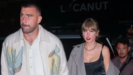 Taylor Swift se habría comprometido con su novio Travis Kelce