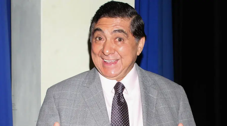 Carlos Bonavides dejó la comedia por una escoba (+Detalles)