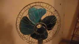 Mueren dos niños electrocutados por un ventilador