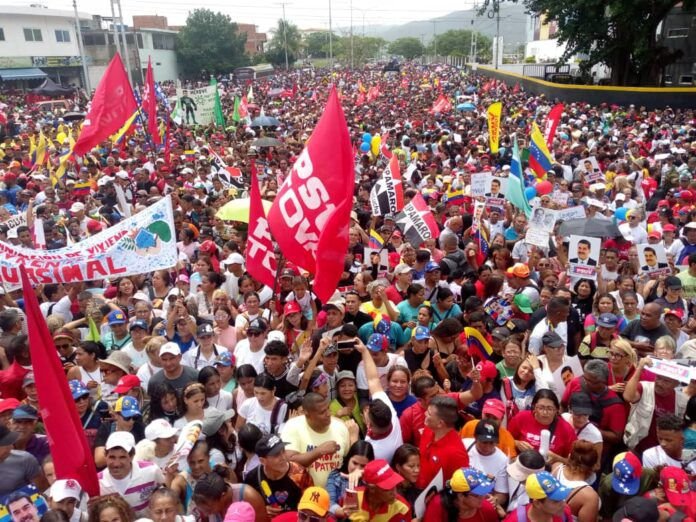 En imágenes: Así avanza la movilización del oficialismo este #3Ago En imágenes: Así avanza la movilización del oficialismo este #3Ago