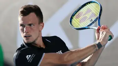 Tenista húngaro sorprendió por un tatuaje muy particular (+DETALLES) Tenista húngaro sorprendió por un tatuaje muy particular (+DETALLES)