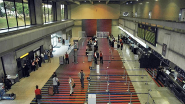 AHORA: ¿Reinicio de vuelos? Delegación de EEUU inspecciona aeropuerto de Maiquetía
