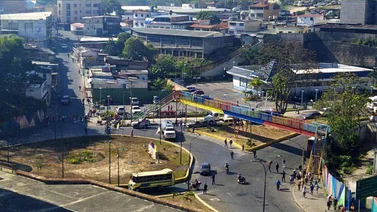 Los Teques | Realizan labores de limpieza en Redoma de La Matica este #31Jul