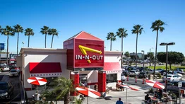 Hay decenas de empleos en In-N-Out en California: Conozca los requisitos y beneficios