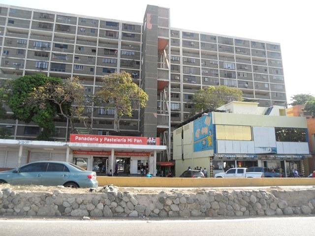La Guaira | Mujer murió tras caer de un piso 12 (+Detalles) La Guaira | Mujer murió tras caer de un piso 12 (+Detalles)