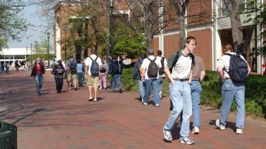 Publican guía para estudiantes que quieran ingresar a EEUU