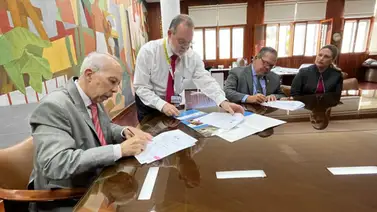 Chevron y la UCV firman convenio para la investigación científica y tecnológica (+Detalles) Chevron y la UCV firman convenio para la investigación científica y tecnológica (+Detalles)