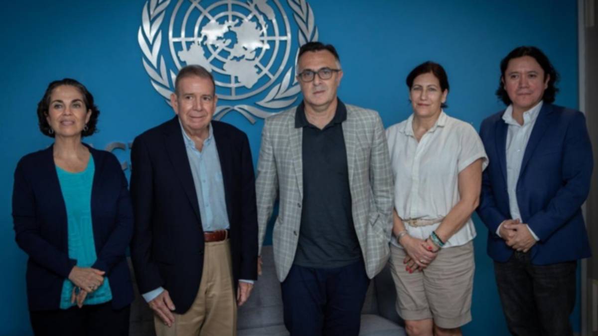 Edmundo González recibe a panel de expertos electorales de la ONU ...