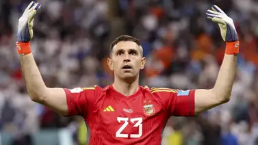 El Dibu Martínez reveló el dineral que le ofrecieron para aprender inglés El Dibu Martínez reveló el dineral que le ofrecieron para aprender inglés