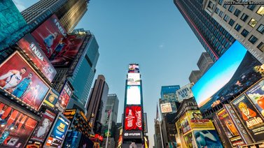 Slogan de la campaña de Nicolás Maduro se proyectó en el Times Square (+Video)