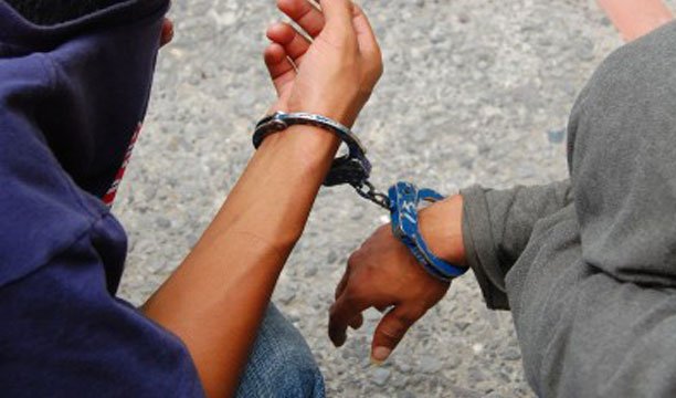 Pareja fue detenida por quemar partes íntimas de su hija en Anzoátegui Pareja fue detenida por quemar partes íntimas de su hija en Anzoátegui